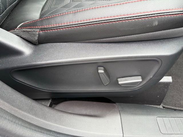 Used 2024 Ford Escape ST-Line Elite w/ Premium Technology Package image 41