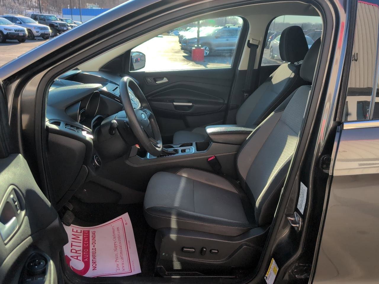 Used 2017 Ford Escape SE AWD/4WD image 9