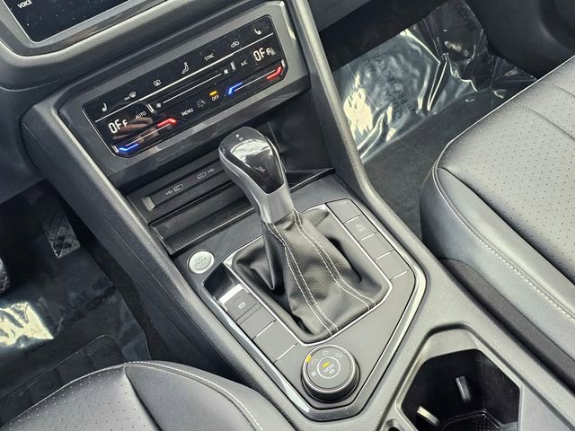 Used 2022 Volkswagen Tiguan SE image 35