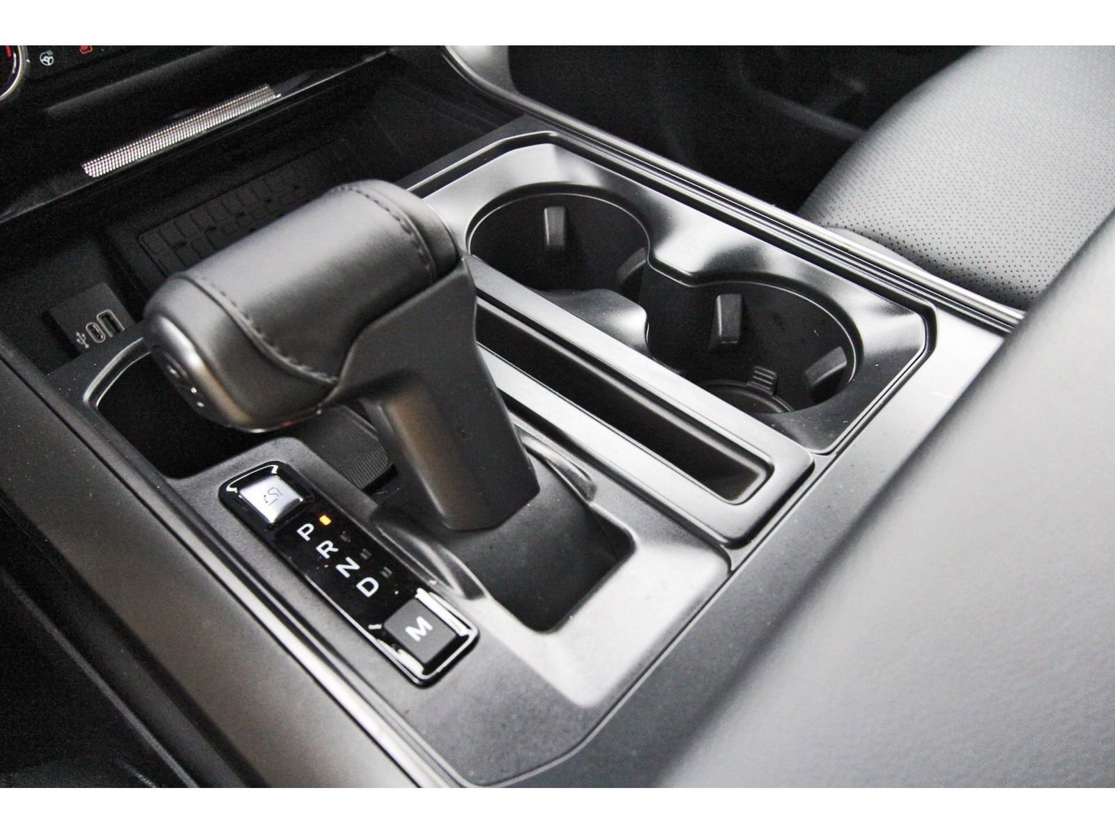 Used 2025 Ford F150 Lariat w/ Equipment Group 502A High image 30