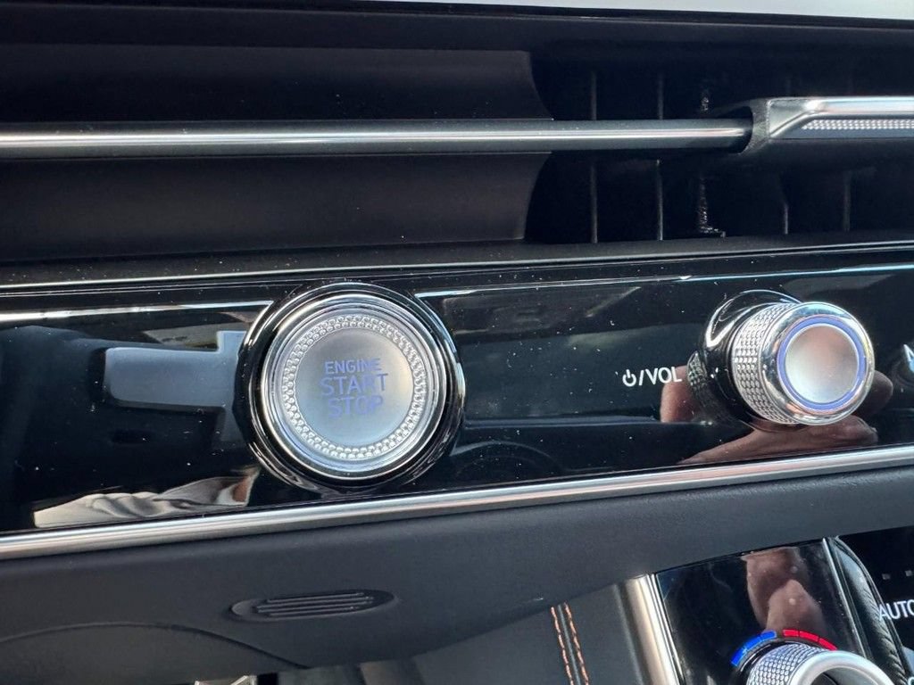 New 2026 Genesis GV70 2.5T Sport Prestige AWD/4WD image 19