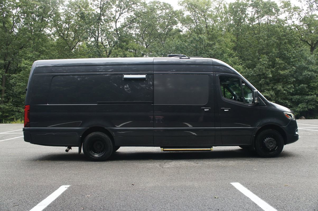 Used 2020 Mercedes-Benz Sprinter 4500 image 4