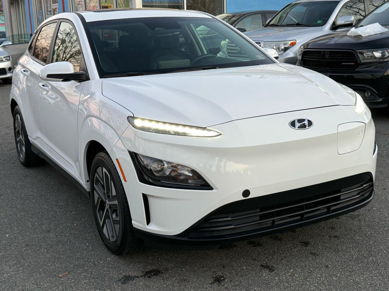 Used 2023 Hyundai Kona SEL FWD image 9
