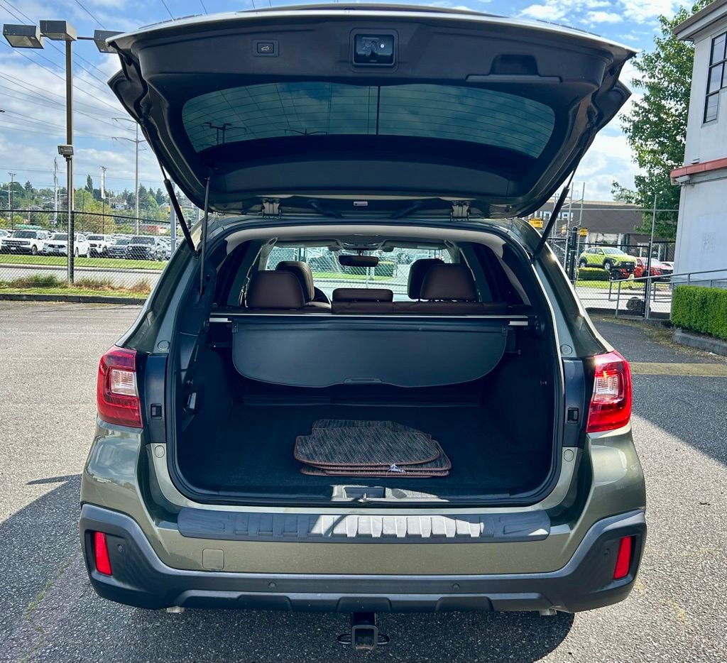 Used 2018 Subaru Outback 3.6R Touring AWD/4WD image 26