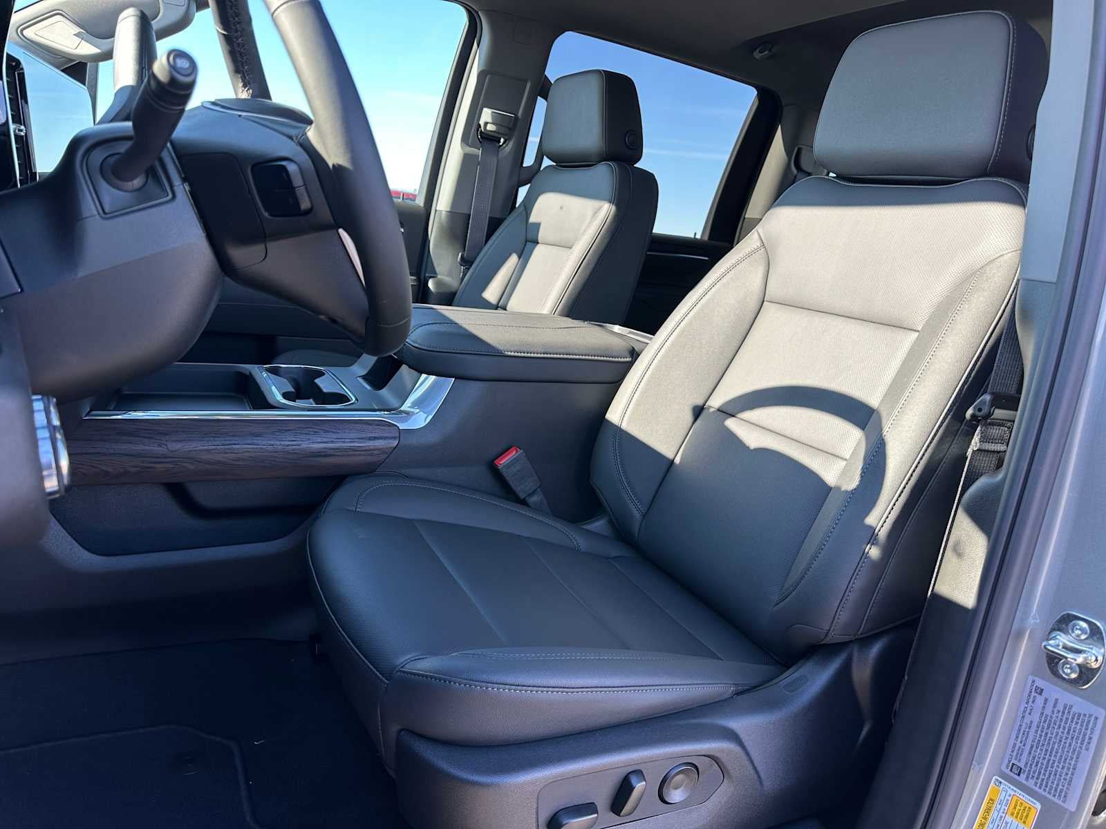 New 2026 GMC Sierra 2500 SLT w/ SLT Convenience Package image 21