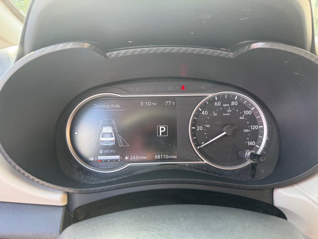 Used 2021 Nissan Versa SV image 8