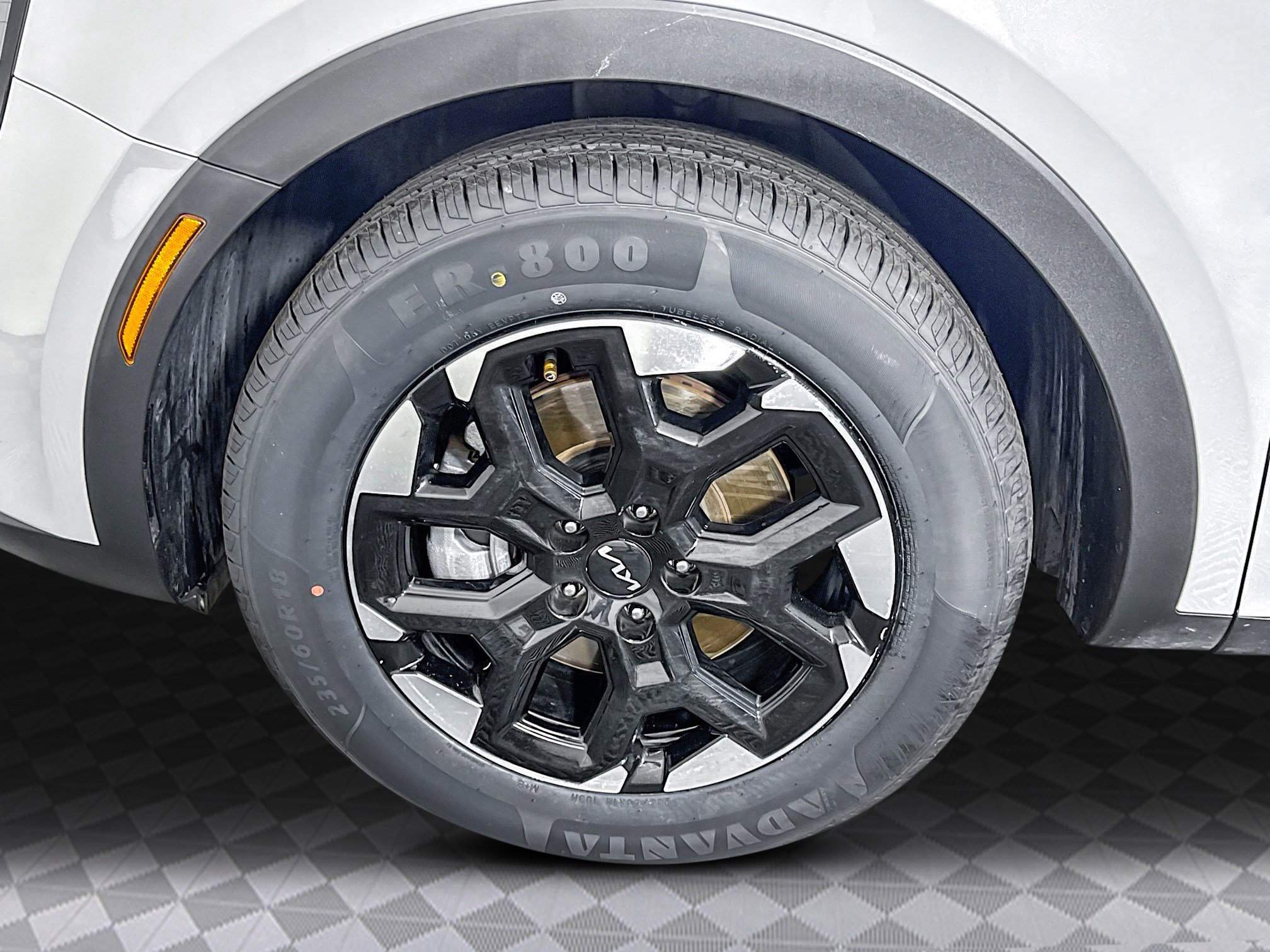 Used 2024 Kia Sorento S image 33