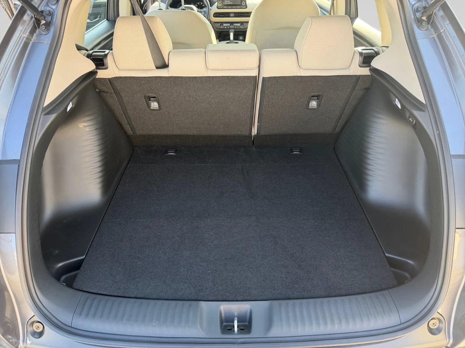 Used 2025 Honda HR-V LX image 27