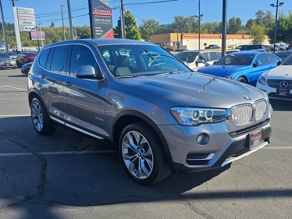 Used 2017 BMW X3 xDrive28i image 3