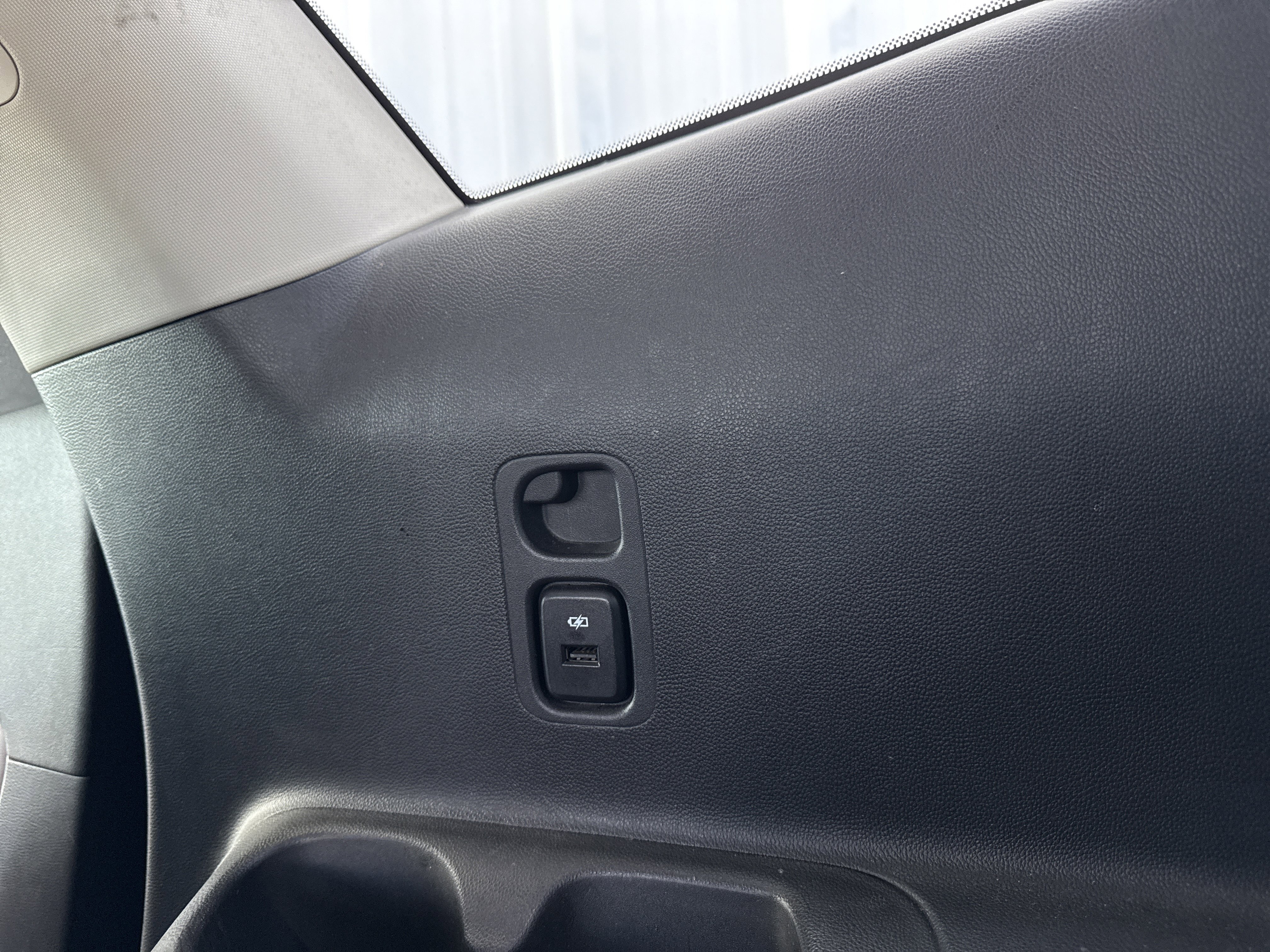 Used 2021 Buick Enclave Avenir w/ Avenir Technology Package image 29