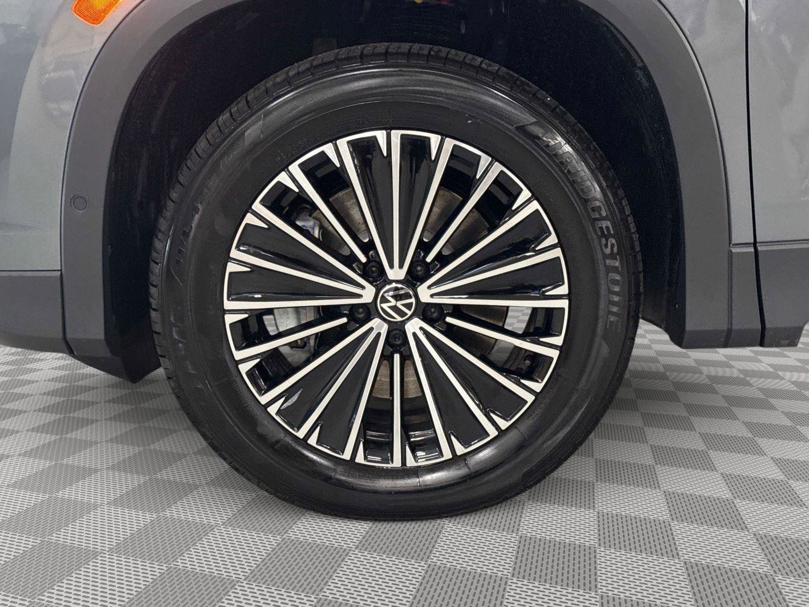 New 2026 Volkswagen Tiguan S AWD/4WD image 9