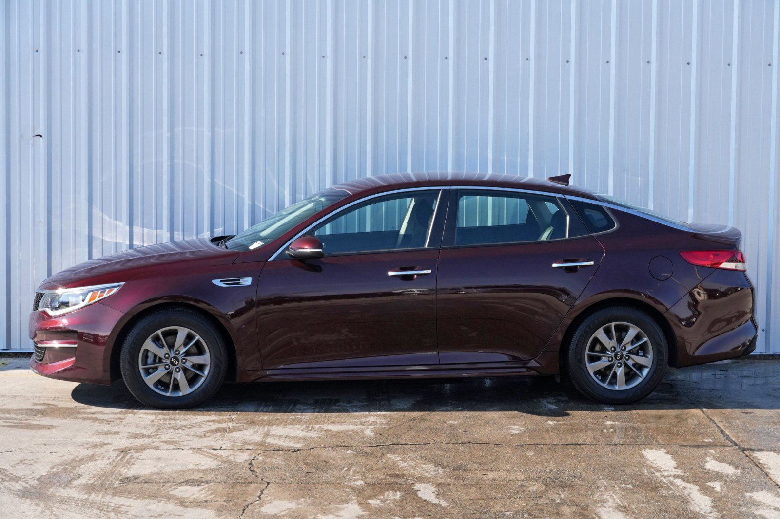 Used 2016 Kia Optima LX image 40