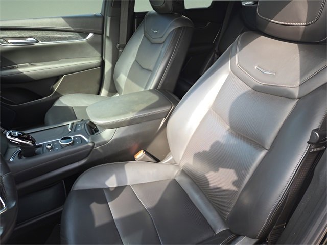 Used 2022 Cadillac XT5 Premium Luxury w/ Technology Package image 12