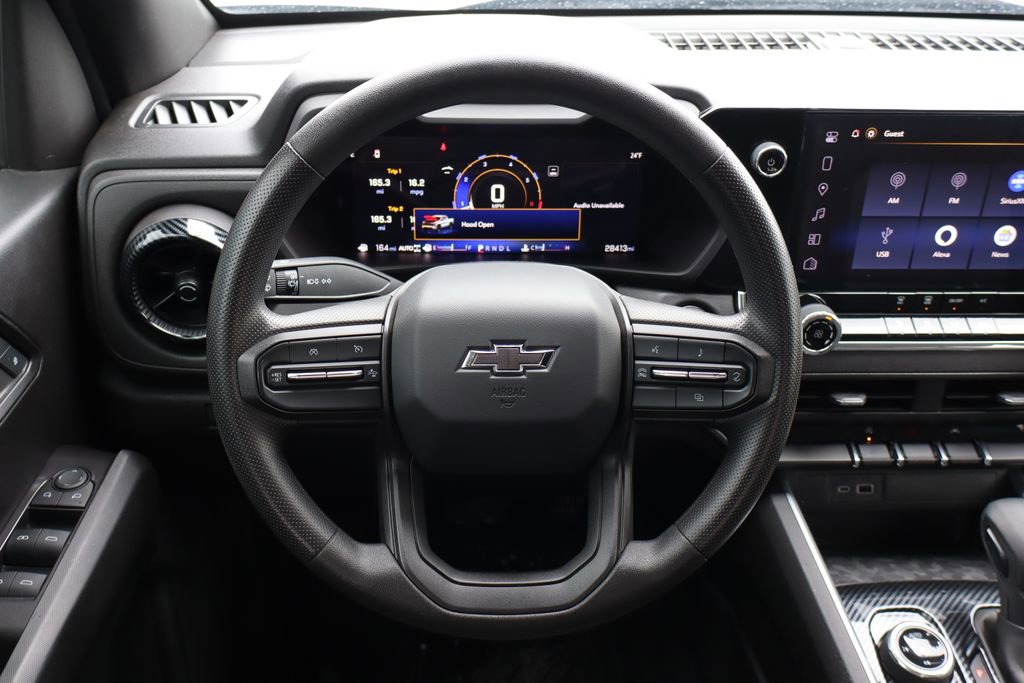 Used 2024 Chevrolet Colorado Trail Boss w/ Technology Package image 18