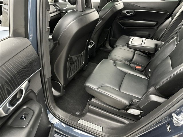 Used 2020 Volvo XC90 T5 Momentum image 23