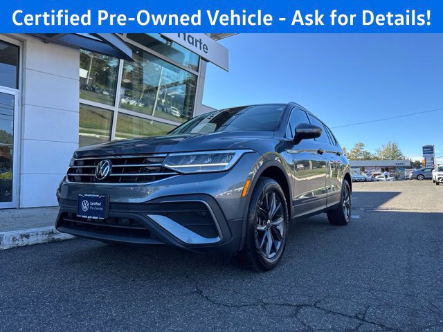 Certified 2023 Volkswagen Tiguan SE w/ Panoramic Sunroof Package AWD/4WD image 2