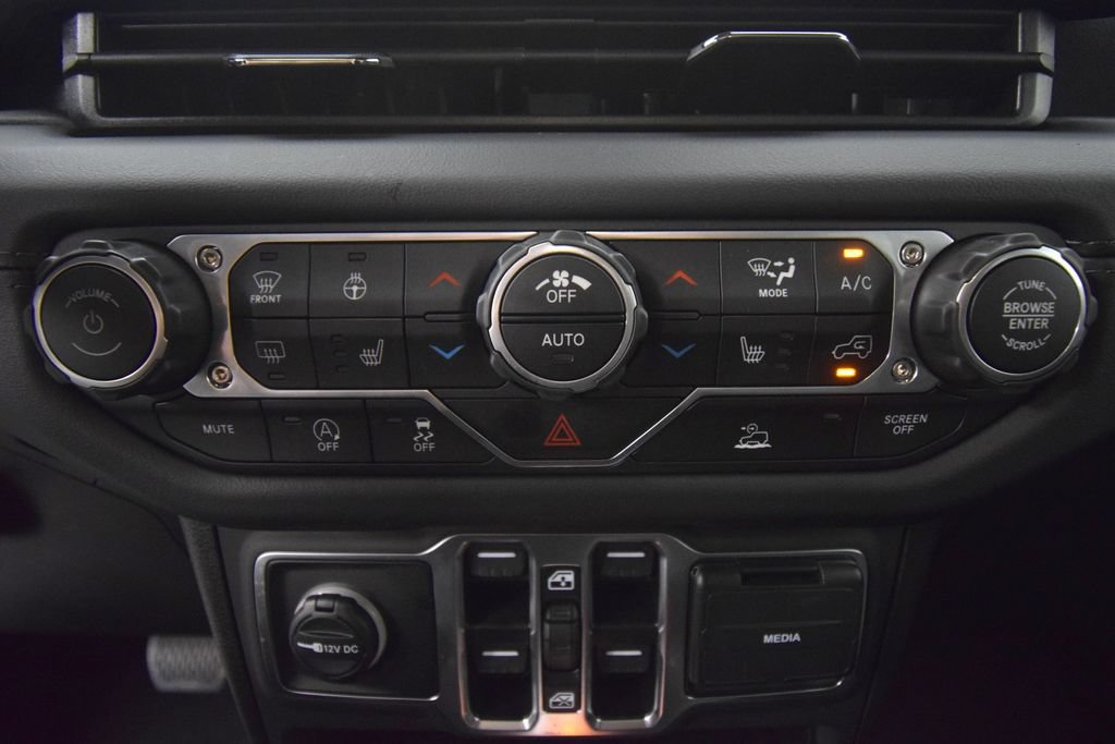 Used 2025 Jeep Gladiator Sport AWD/4WD image 34