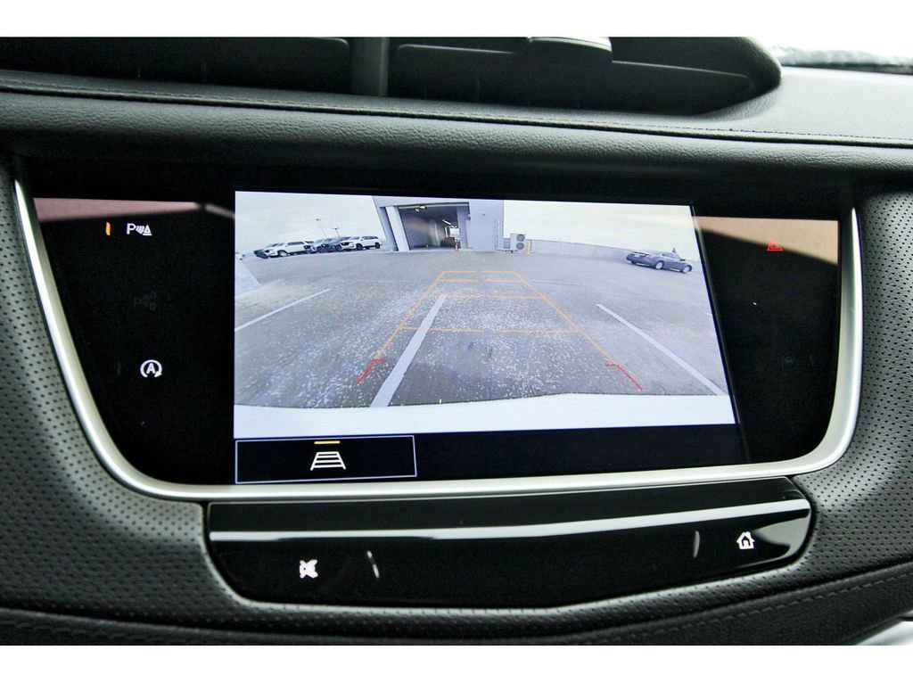 New 2025 Cadillac XT5 Luxury image 16