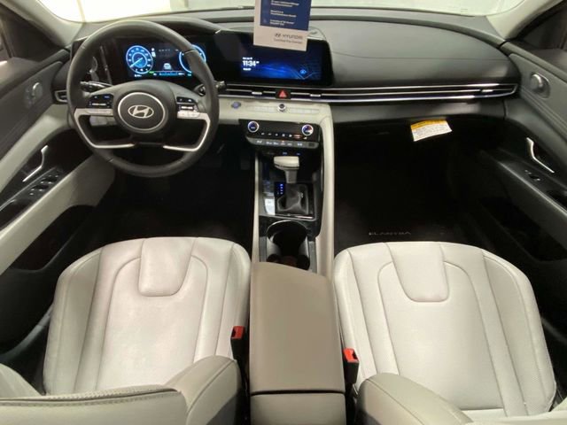 Certified 2025 Hyundai Elantra Limited image 11