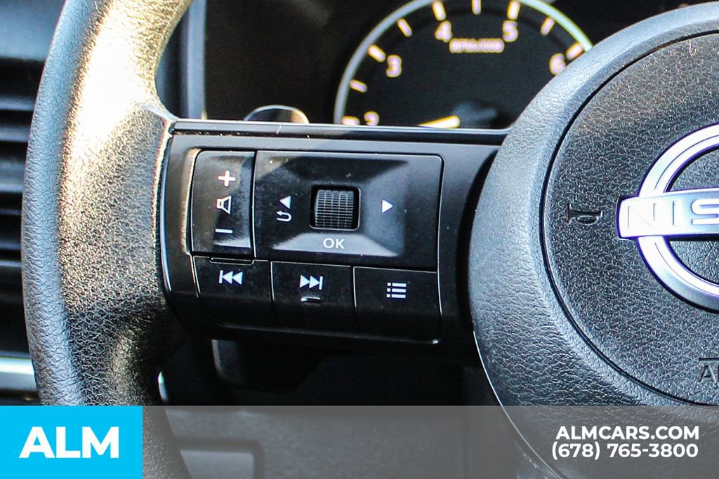 Used 2024 Nissan Rogue S image 25