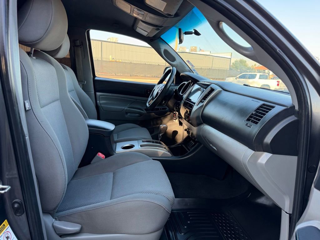 Used 2014 Toyota Tacoma 4x4 Double Cab image 17