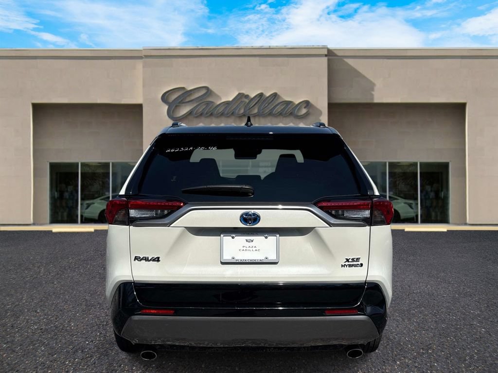 Used 2020 Toyota RAV4 XSE w/ XSE Grade Weather Package AWD/4WD image 4