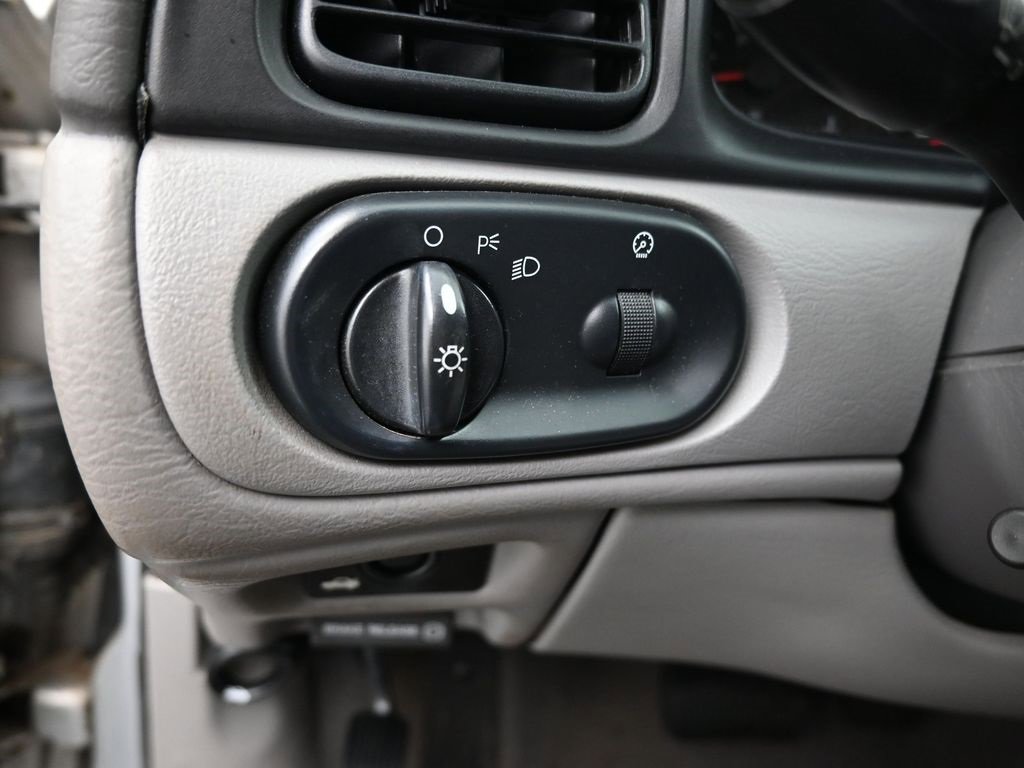 Used 2002 Ford Taurus SE image 12