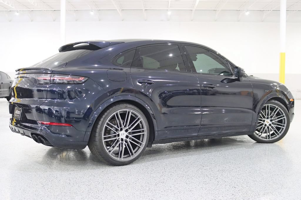 Used 2023 Porsche Cayenne S AWD/4WD image 9