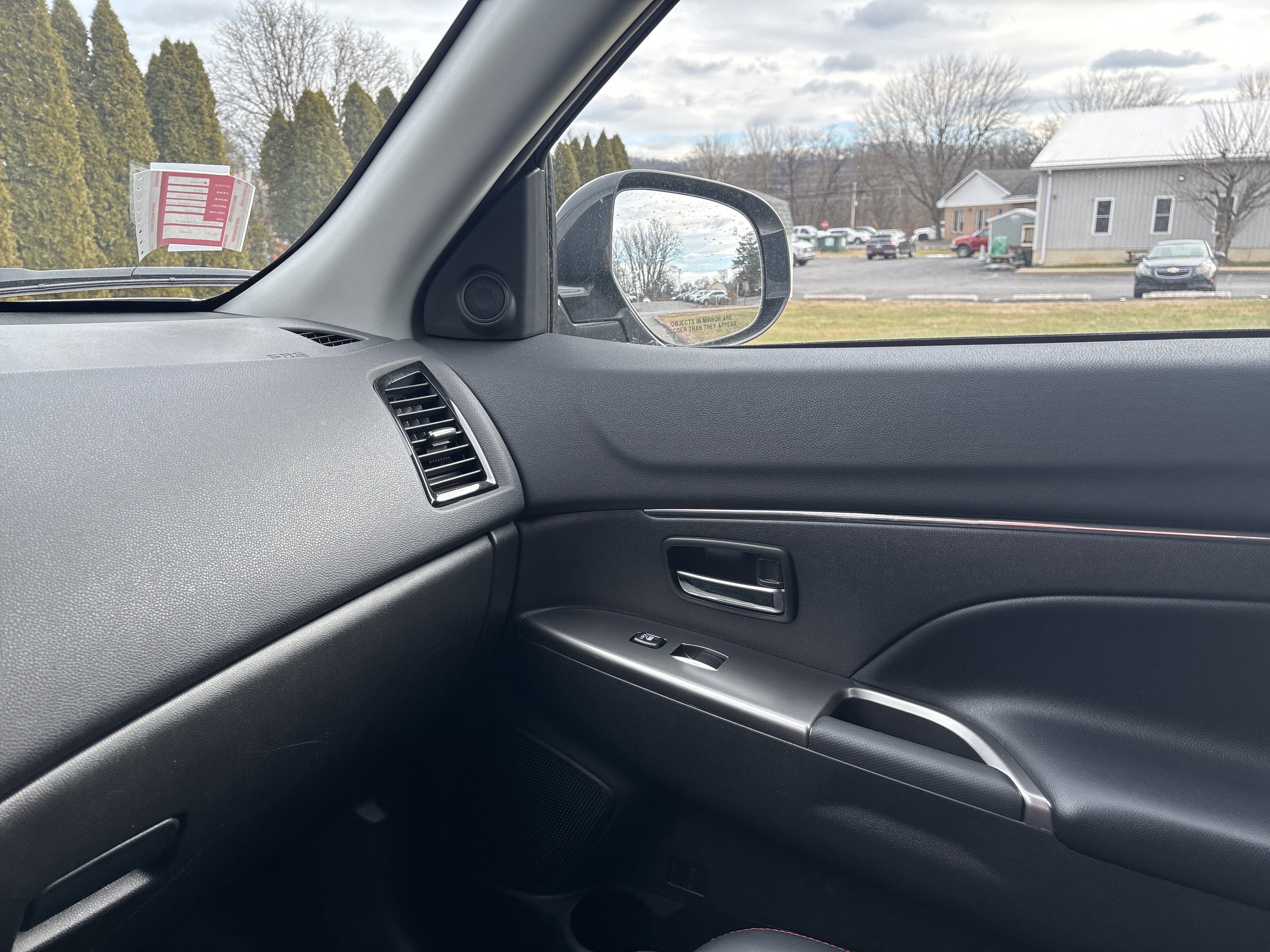 Used 2025 Mitsubishi Outlander Sport SE image 23