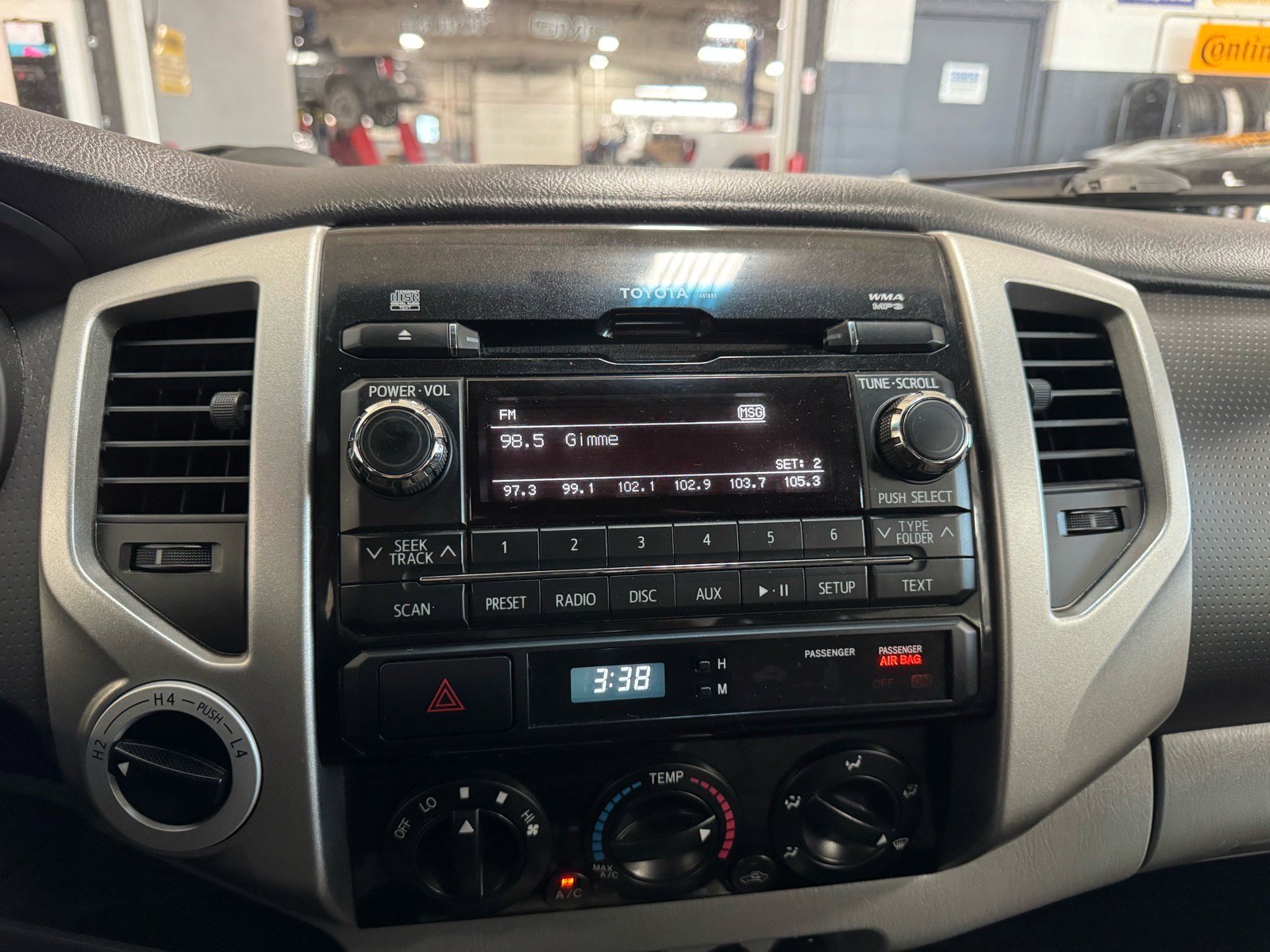 Used 2012 Toyota Tacoma 4x4 Double Cab w/ SR5 Pkg image 21