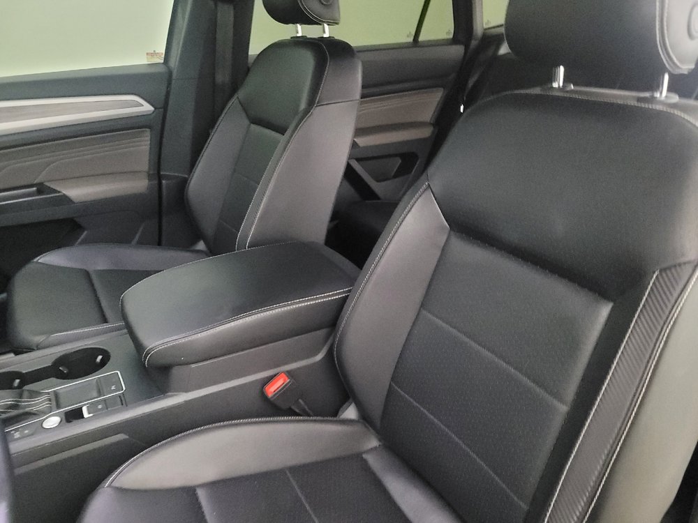 Used 2021 Volkswagen Atlas Cross Sport SE w/ V6 Towing Package FWD image 17