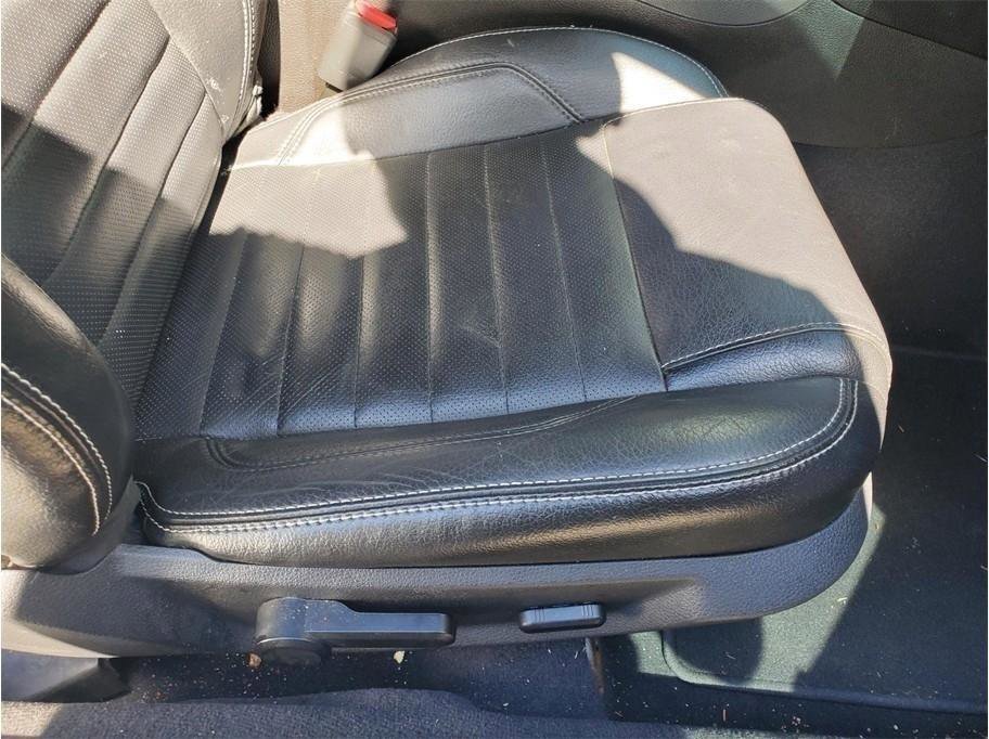 Used 2010 Ford Mustang GT Premium RWD image 26