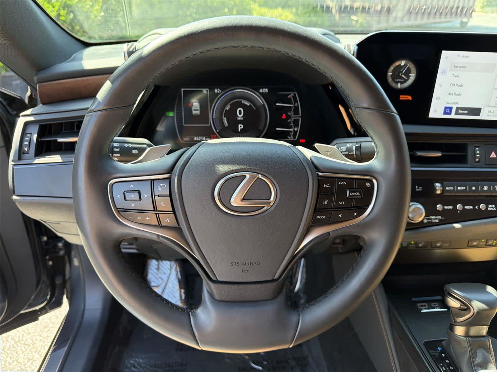 Used 2025 Lexus ES 300h w/ Premium Package FWD image 16