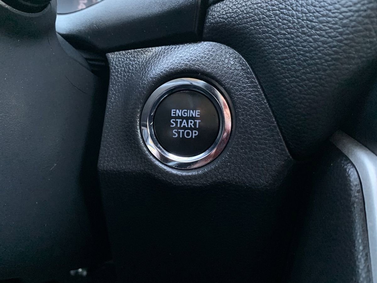 Used 2025 Toyota RAV4 XLE AWD/4WD image 20