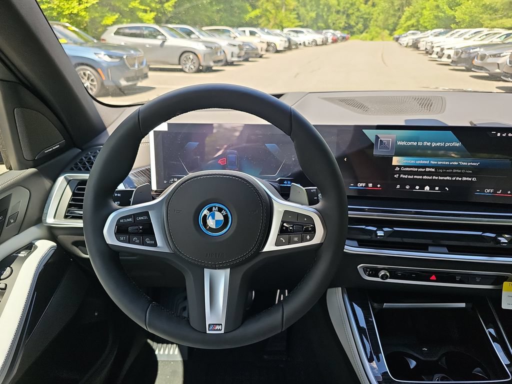 New 2026 BMW X5 xDrive50e w/ M Sport Package AWD/4WD image 13