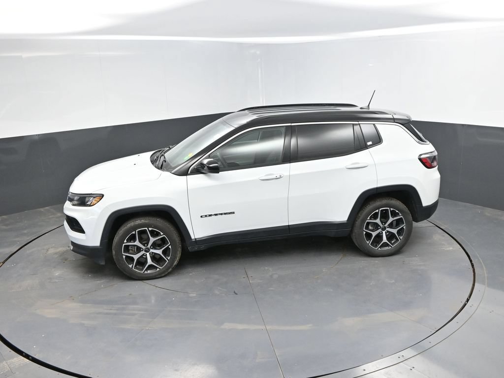 Used 2025 Jeep Compass Limited AWD/4WD image 29