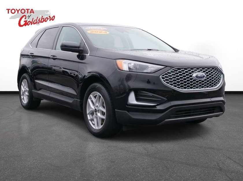 Used 2024 Ford Edge SEL image 3