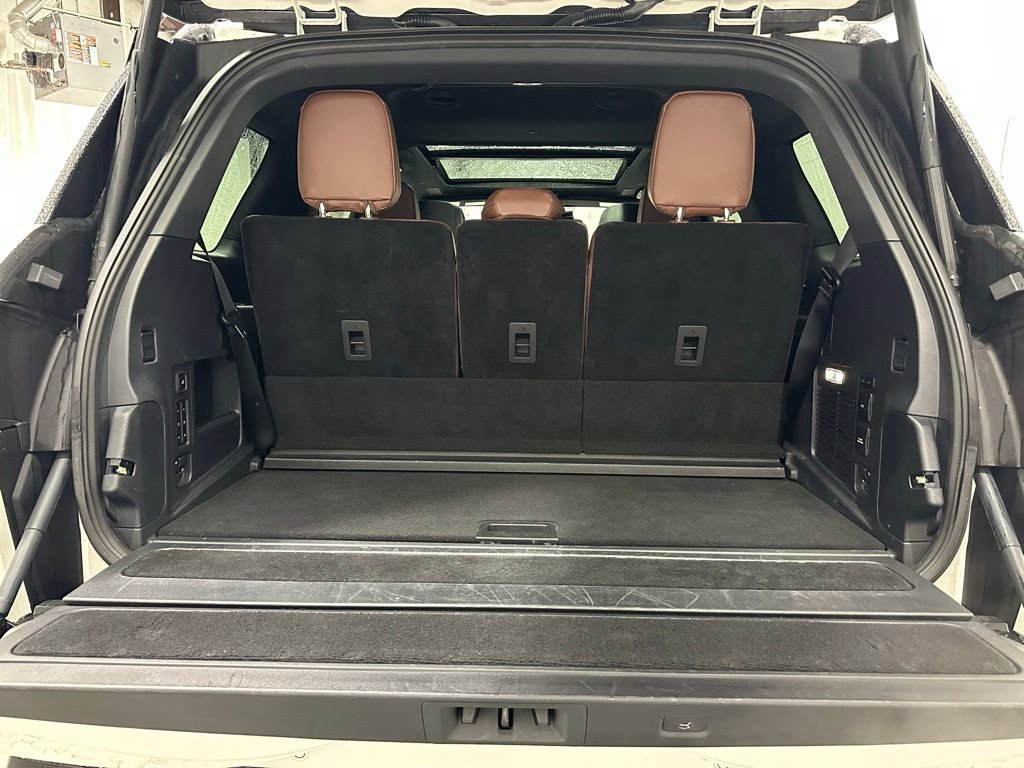 Used 2025 Lincoln Navigator Reserve image 58