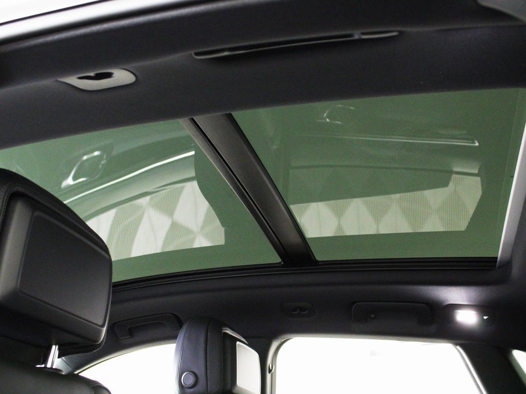 New 2026 Porsche Macan image 19