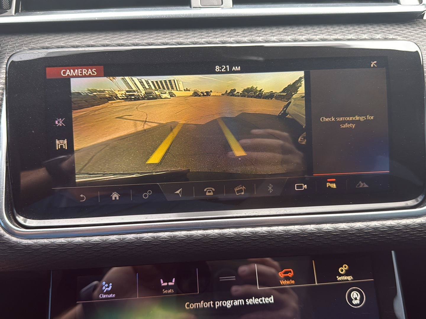 Used 2020 Land Rover Range Rover Velar R-Dynamic S AWD/4WD image 17
