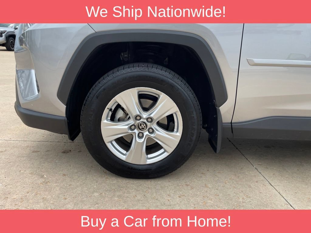 Used 2021 Toyota RAV4 XLE w/ Convenience Package AWD/4WD image 18
