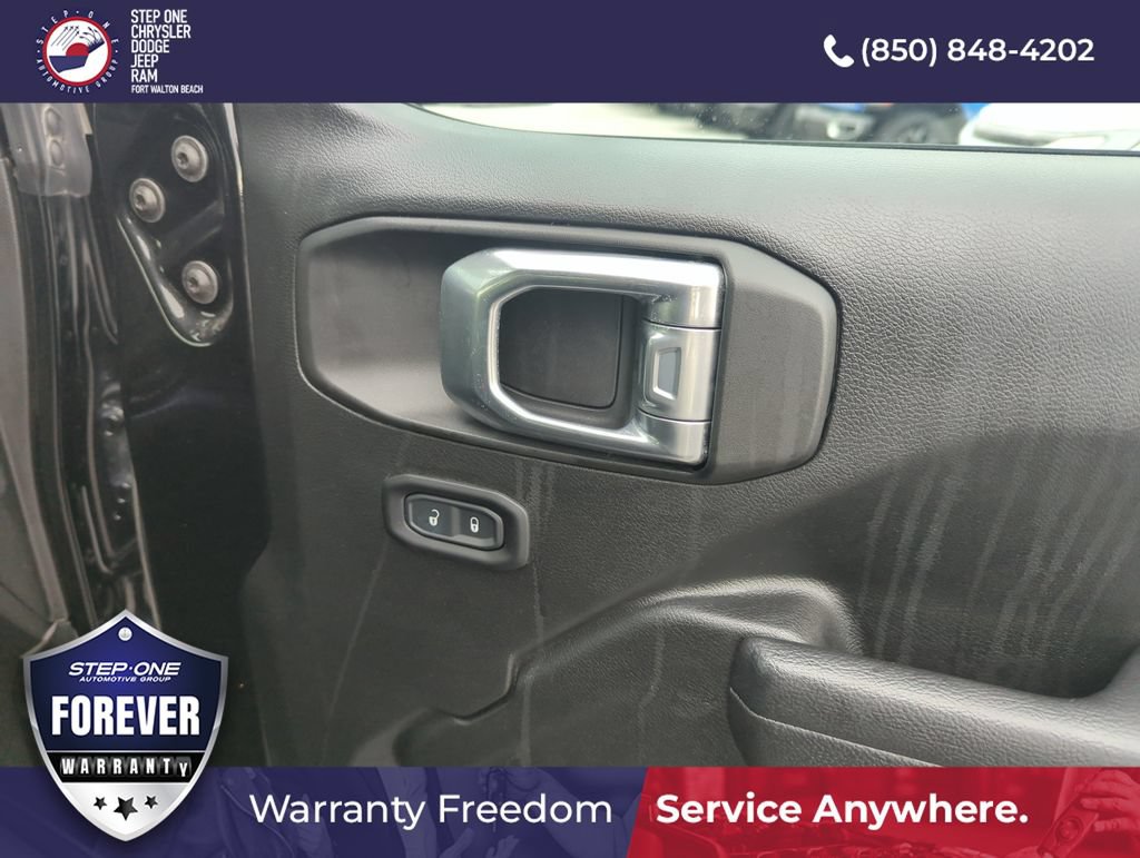 Used 2022 Jeep Wrangler Unlimited Sport AWD/4WD image 32