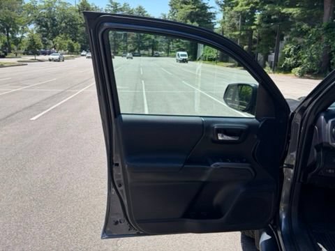 Used 2023 Toyota Tacoma TRD Sport AWD/4WD image 21