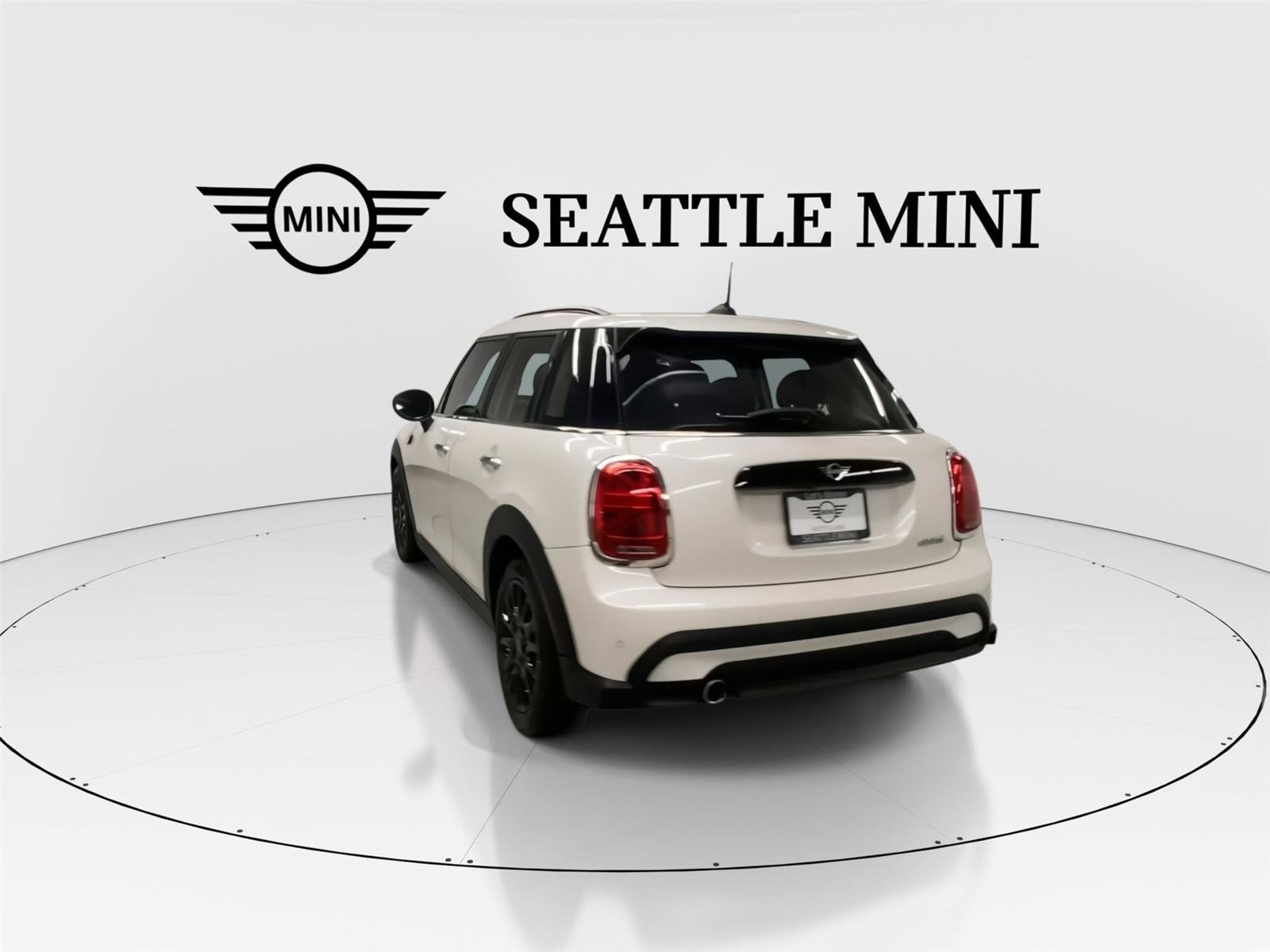Certified 2023 MINI Cooper 4-Door Hardtop FWD image 9