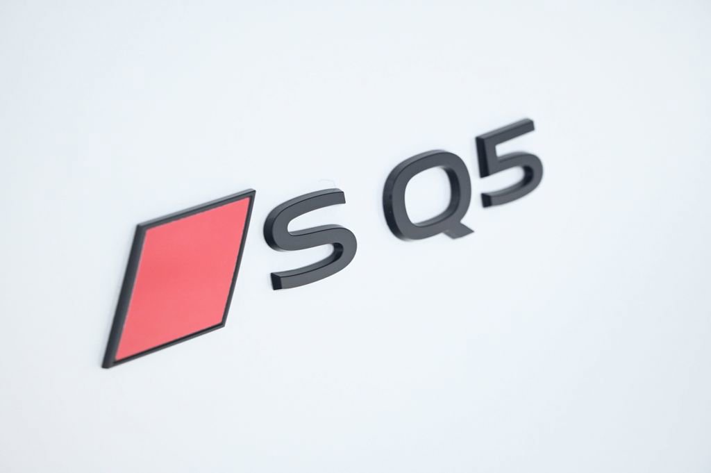 New 2025 Audi SQ5 Premium Plus image 24
