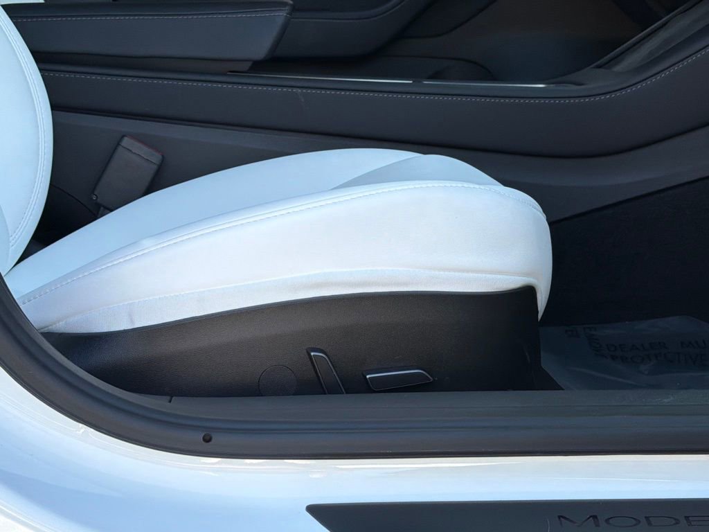 Used 2023 Tesla Model 3 Standard Range RWD image 34