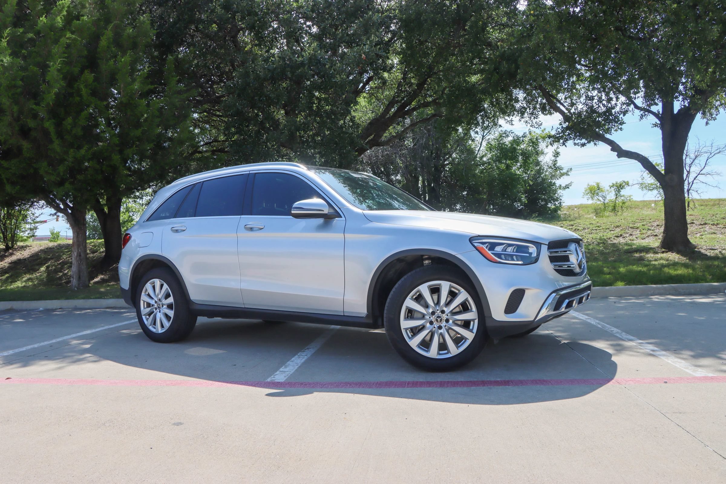 Used 2020 Mercedes-Benz GLC 300 video 1