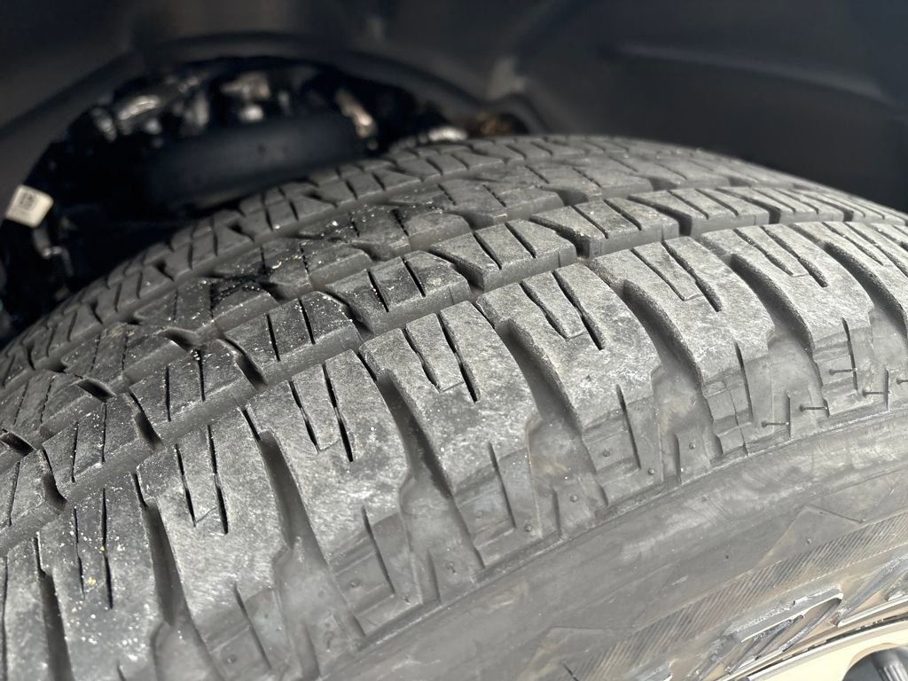 Used 2025 RAM 1500 Laramie image 32