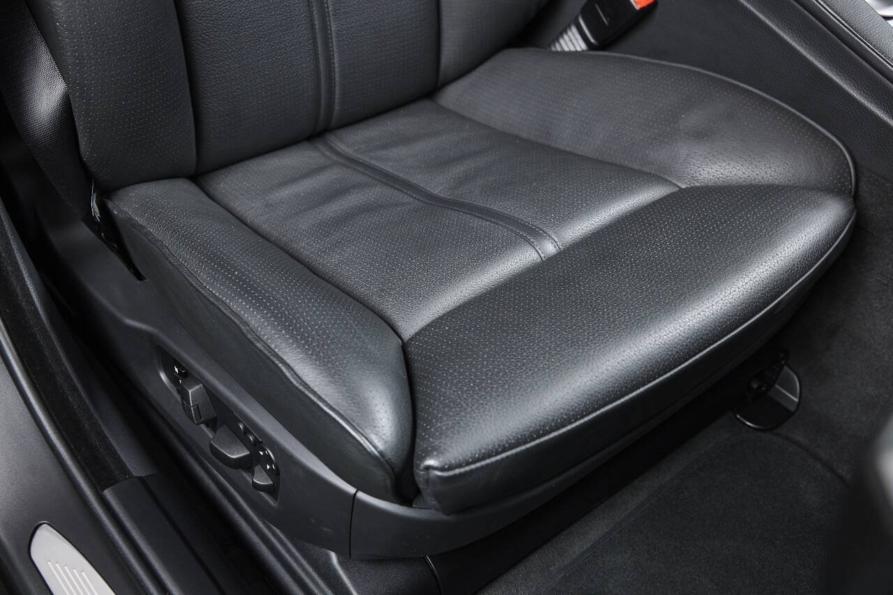 Used 2006 BMW M5 RWD image 98
