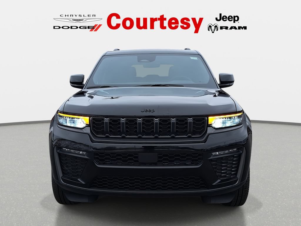 New 2026 Jeep Grand Cherokee Limited w/ Limited Altitude Package AWD/4WD image 8